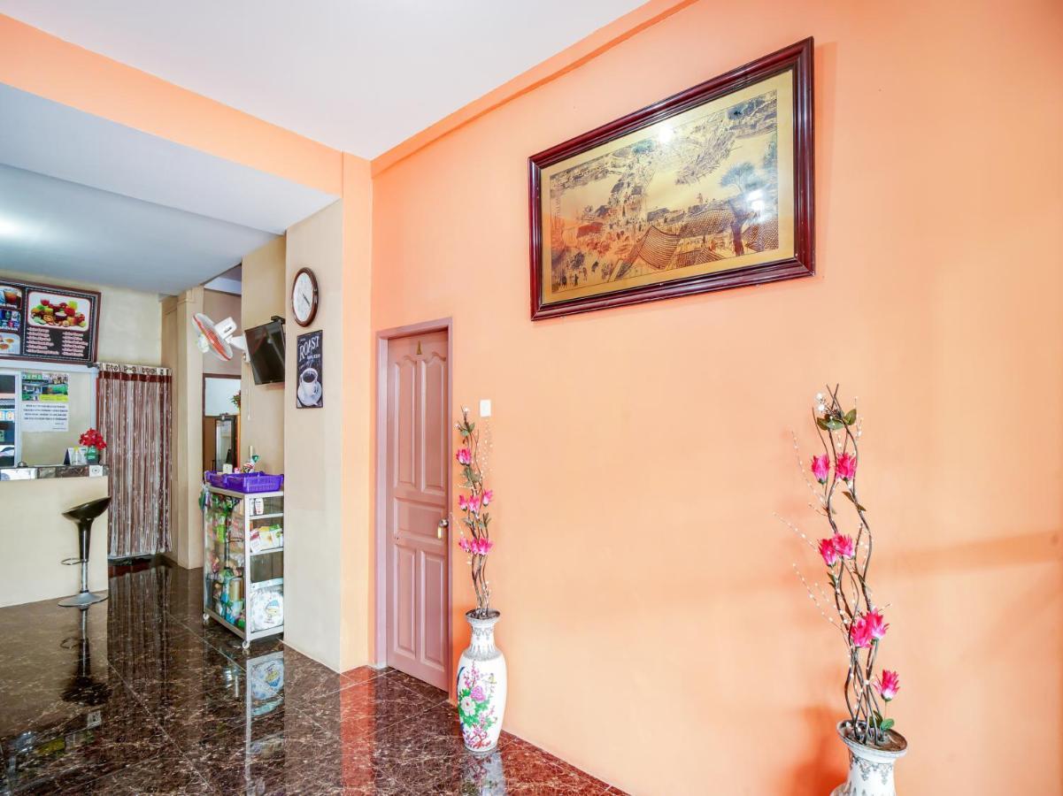 OYO 90024 Botania Homestay&Cafe Nongsa Zewnętrze zdjęcie