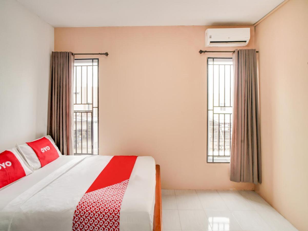 OYO 90024 Botania Homestay&Cafe Nongsa Zewnętrze zdjęcie