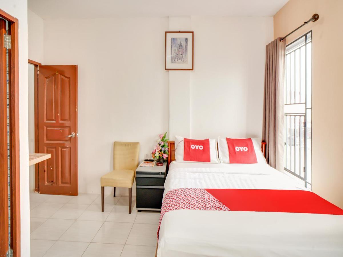 OYO 90024 Botania Homestay&Cafe Nongsa Zewnętrze zdjęcie