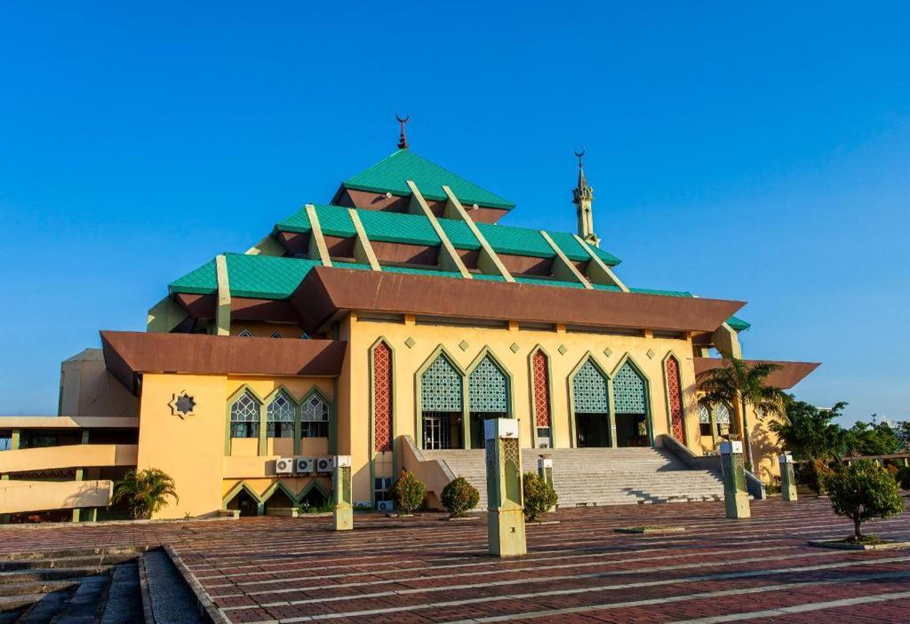 OYO 90024 Botania Homestay&Cafe Nongsa Zewnętrze zdjęcie
